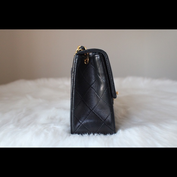 ❌SOLD❌ Vintage Chanel Mini Square - Picture 6 of 15